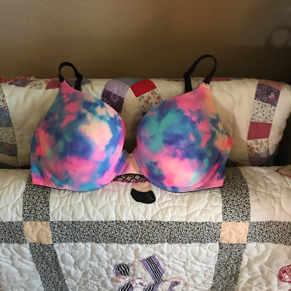 Pink VS